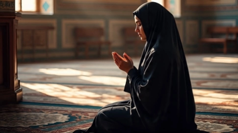 Wanita Lebih Baik Salat Tarawih di Rumah atau di Masjid? Ini Hukumnya