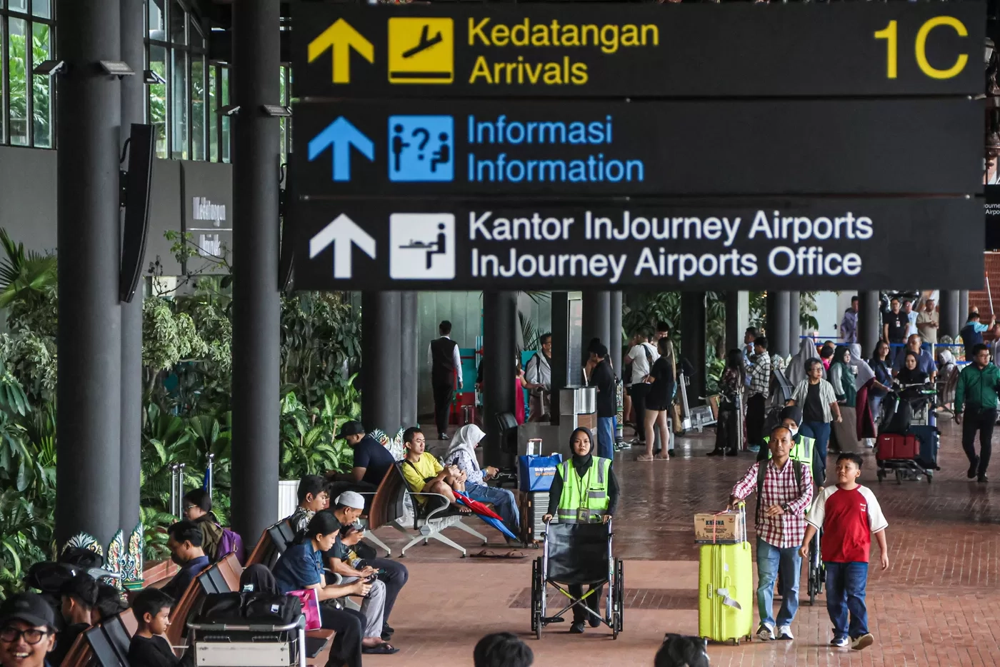 Soroti Euforia Diskon Tiket Pesawat Hari Raya, DPR: Harusnya Penerbangan Murah Setiap Saat