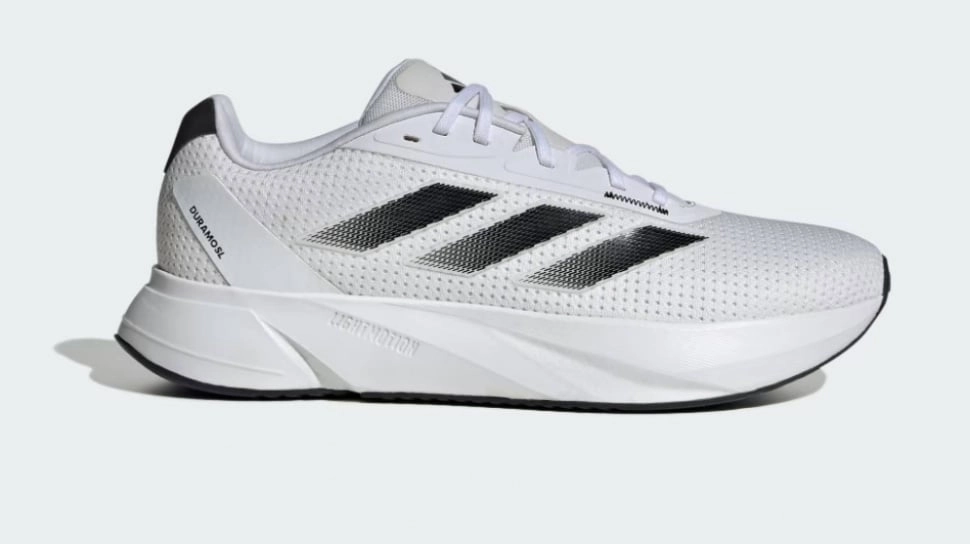 7 Sneakers untuk Jalan Kaki yang Nyaman Dipakai Harian, Harga Mulai Rp100 Ribuan