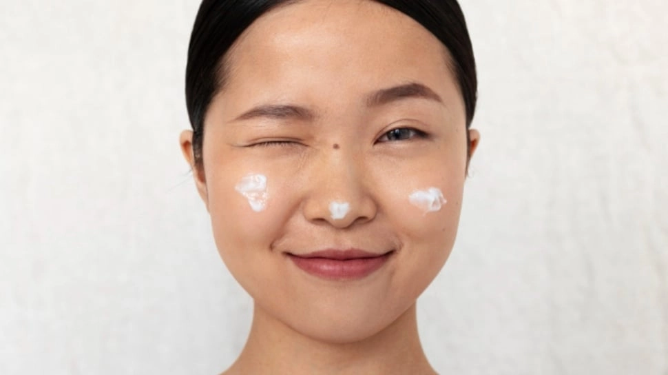 Biar Wajah Cepat Putih Pakai Apa? Ini 7 Rekomendasi Tone Up Cream Mulai Rp23 Ribuan