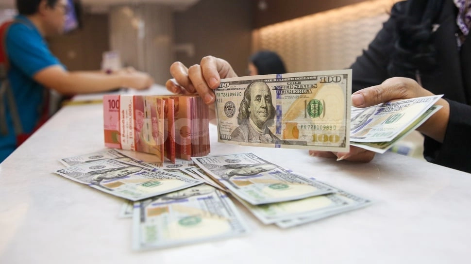 Rupiah Keok Usai Libur Panjang di Level Rp 16.884/USD