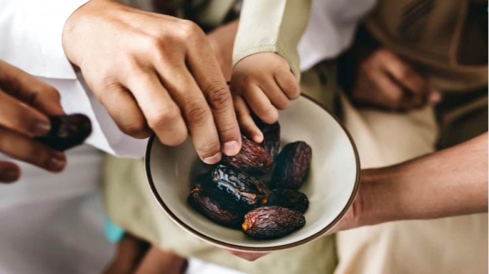 Apakah Makan Kurma Harus Ganjil? Ini Penjelasannya Menurut Hadis