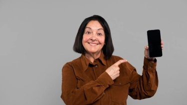 Terpopuler: Pilihan HP Layar Besar untuk Orang Tua, HP Alternatif iPhone Mulai Rp2 Jutaan