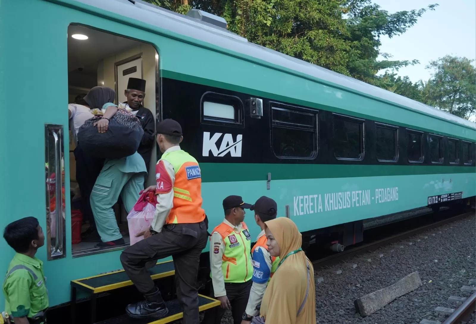 Kereta Petani dan Pedagang Telah Layani 11.428 Penumpang, Pergerakan Tertinggi Tercatat di Stasiun Cikeusal
