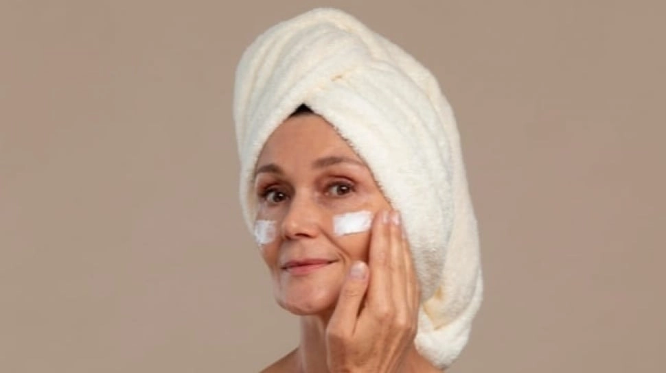 5 Rekomendasi Sunscreen dengan Efek Tone-Up yang Tidak Abu-Abu