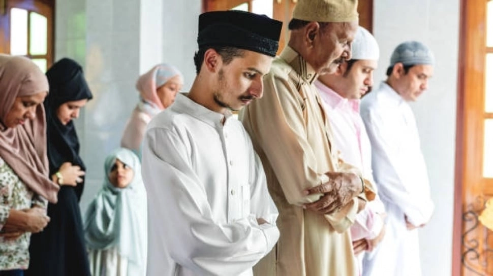 Bolehkah Puasa Tapi Tidak Tarawih? Simak Penjelasan Fiqih untuk Pekerja Sibuk