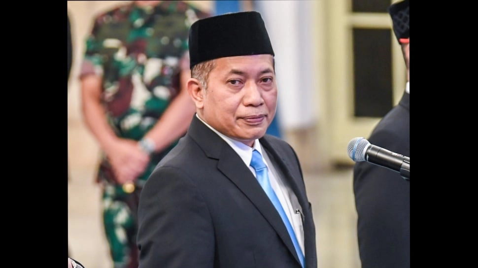 Menkop Ferry Minta Alfamart dan Indomaret Stop Ekspansi Karena Mengancam Koperasi Merah Putih