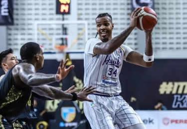 Enggan Jadi Kiper Meski Tubuh Menjulang, Pemain Tangerang Hawks Vitor Franca Pilih Basket