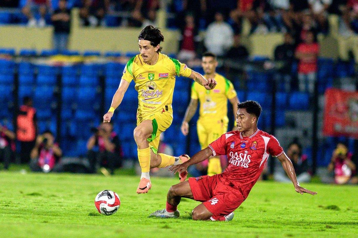 Kekecewaan Bernardo Tavares Usai Persebaya Kalah Telak dari Persijap