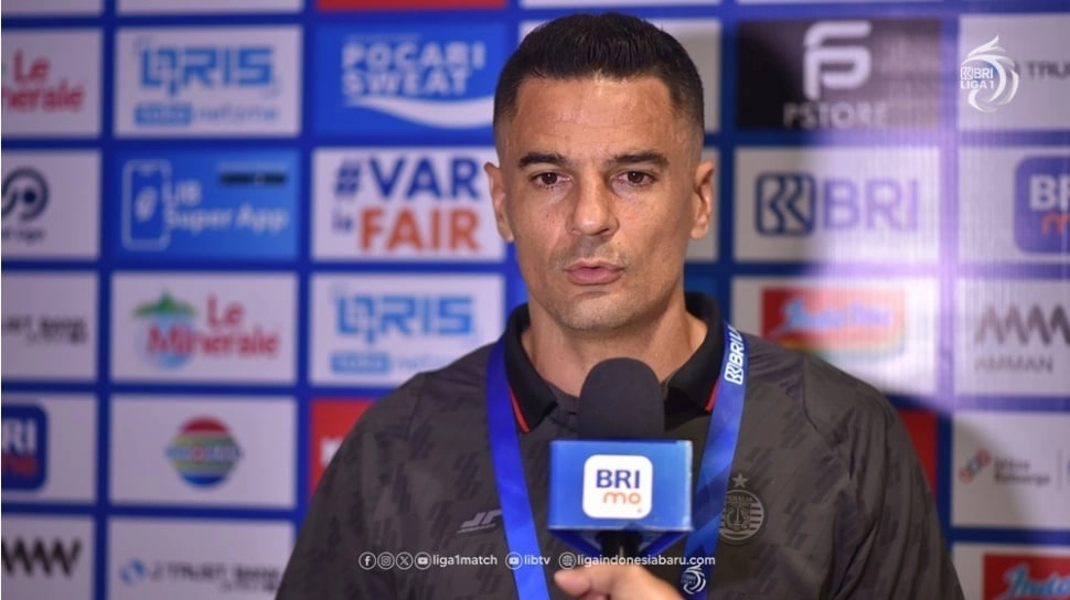 Carlos Pena Pastikan Persita Siap dan Termotivasi Hadapi Persib Bandung