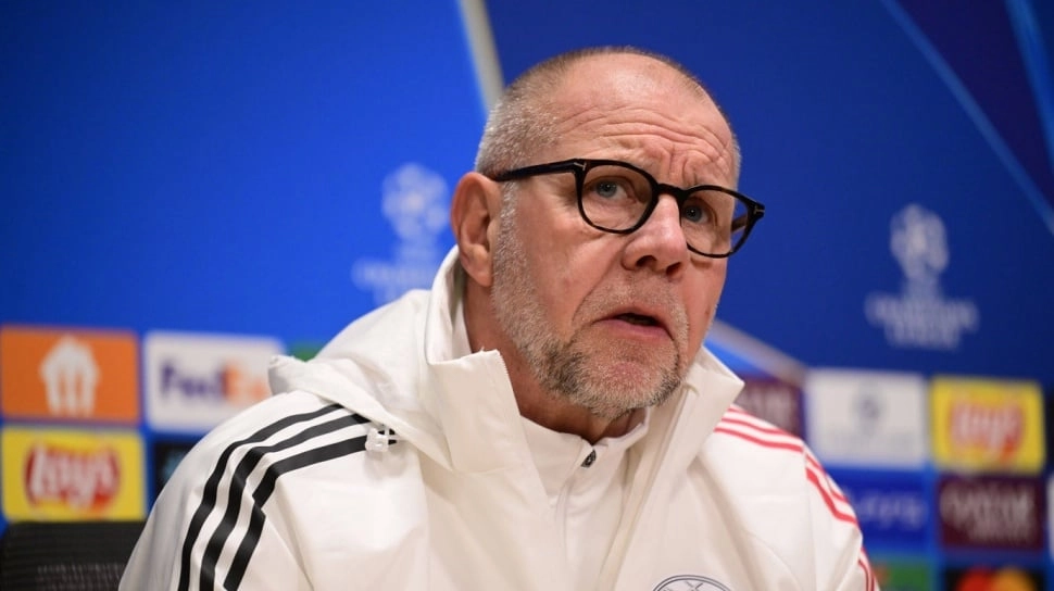 Fred Grim Soroti Kelemahan Ajax Usai Ditahan NEC 1-1, Kritik Maarten Paes?