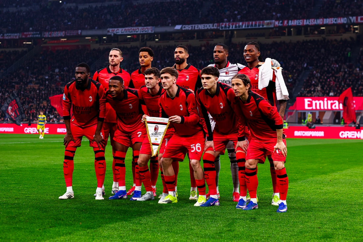 AC Milan Perkenalkan Jersey Keempat, Kejutan Spesial di San Siro