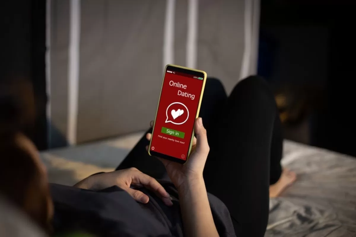 Lelah Swipe Kanan? Ini 3 Rahasia Sederhana Temukan Pasangan Lewat Aplikasi Online Menurut Para Ahli