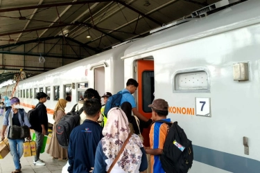 Kereta Ekonomi Kerakyatan Hadir di Rute Pasarsenen–Lempuyangan