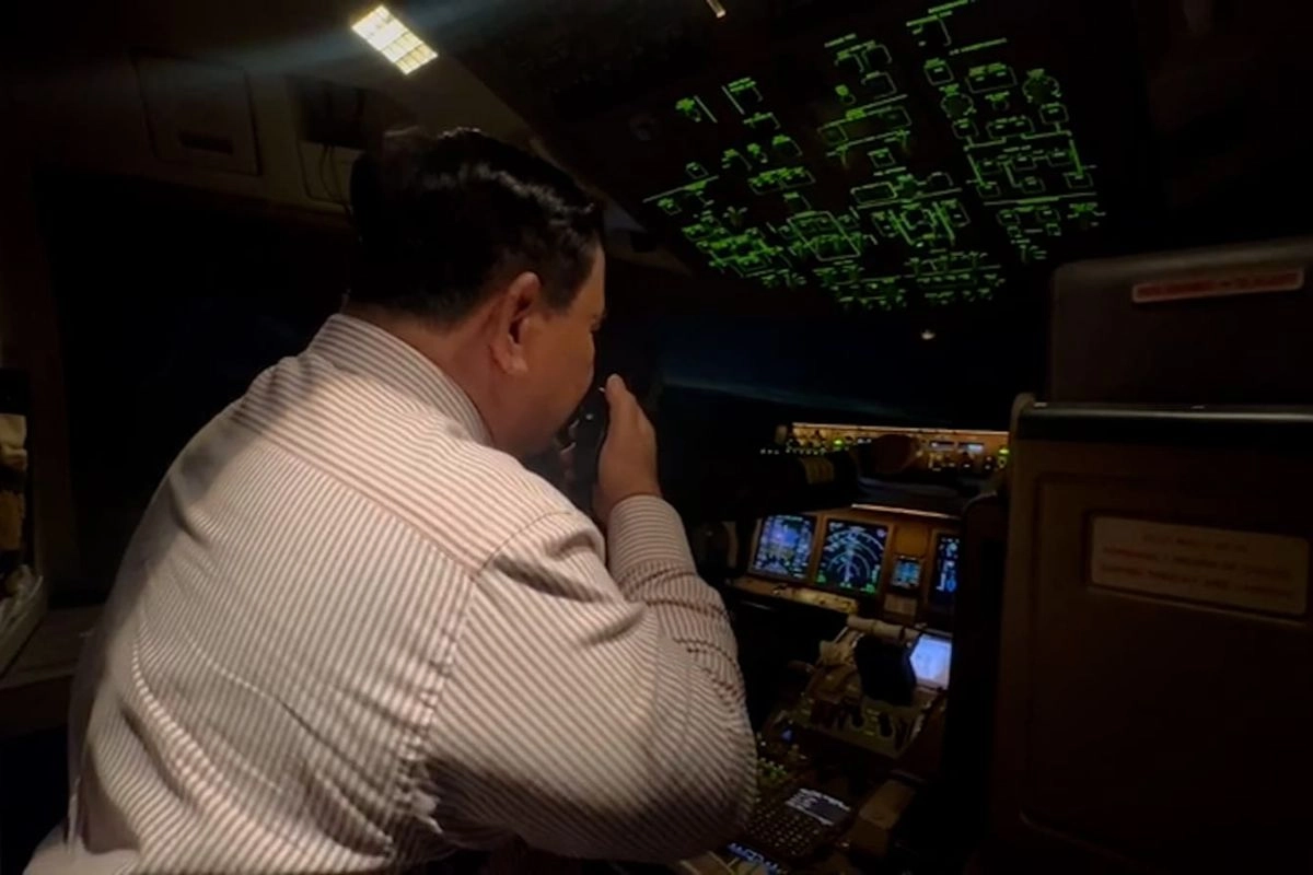 Momen Prabowo dan Pilot F16 Bertegur Sapa di Langit Yordania