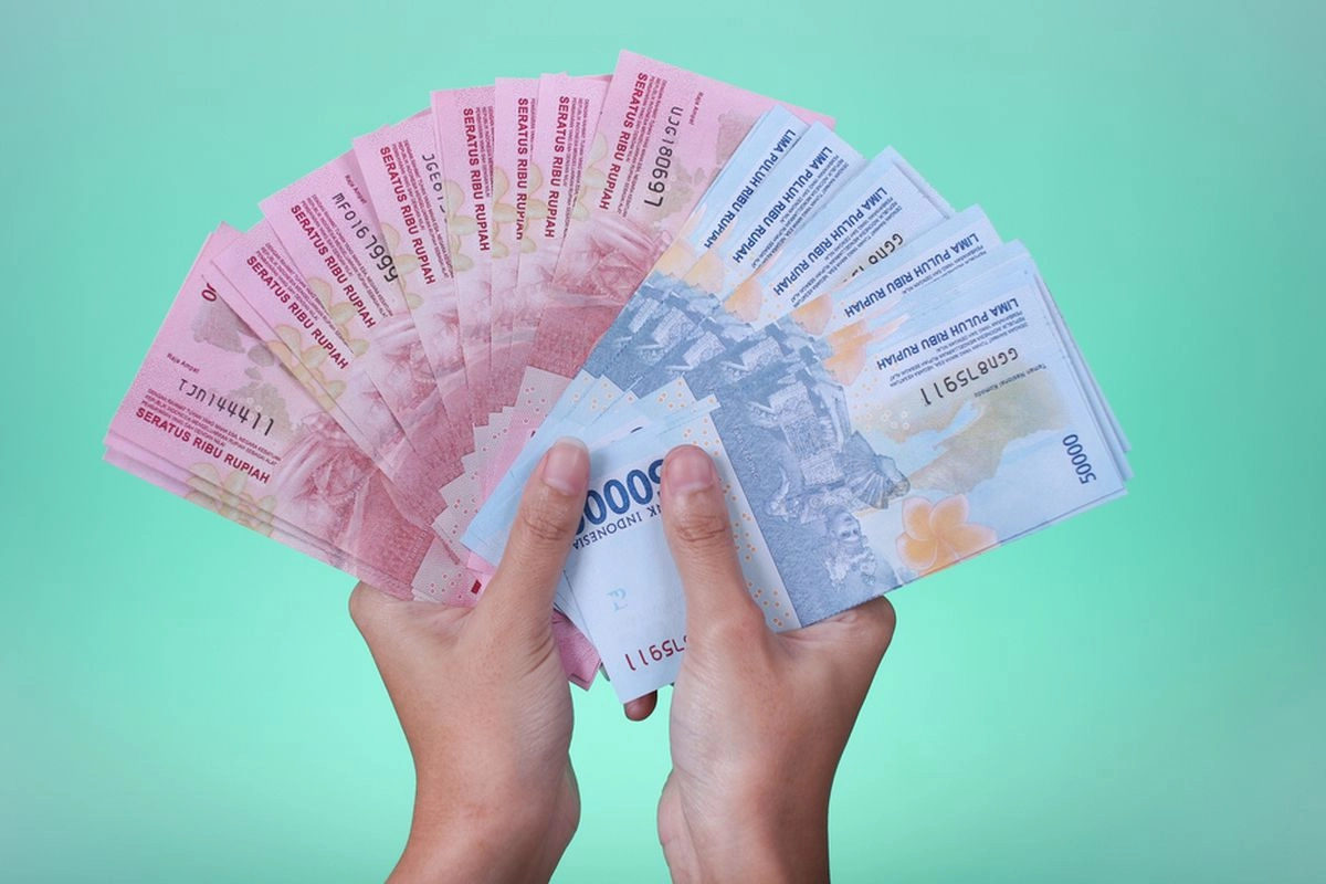 Rupiah Ditutup Menguat 0,17 Persen ke Posisi Rp 16.800 per Dollar AS