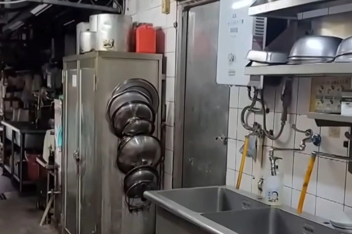 Seorang Wanita Terjebak di Freezer Restoran, Ditemukan Tewas Keesokan Harinya