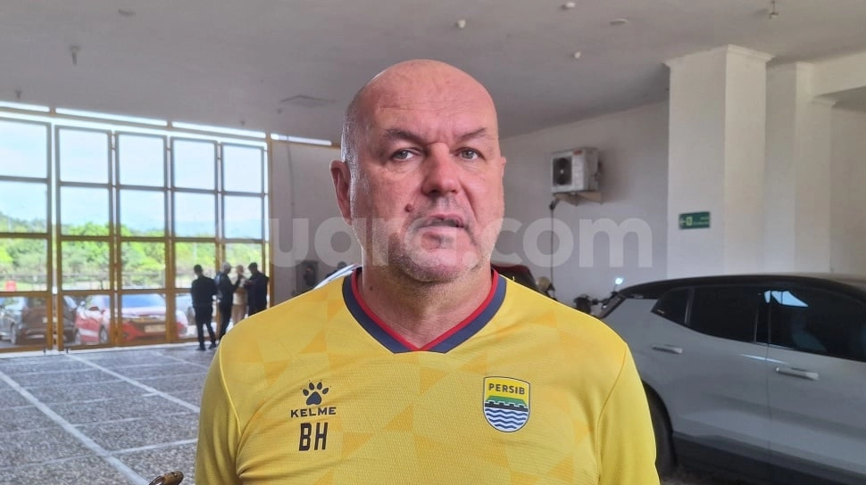 Bojan Hodak Waspadai Strategi Bertahan Madura United Saat Persib Bandung Kejar Poin Penuh Kandang