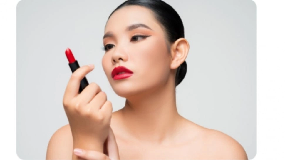 Jangan Abaikan, Ini Ciri-Ciri Bibir Tidak Cocok dengan Lipstik