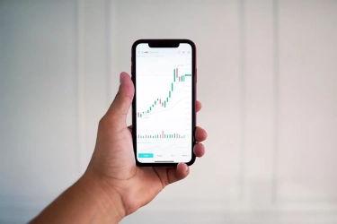 Aplikasi Trading Forex di Indonesia Semakin Populer Seiring Fluktuasi Rupiah Menguji Kinerja Alat Trader