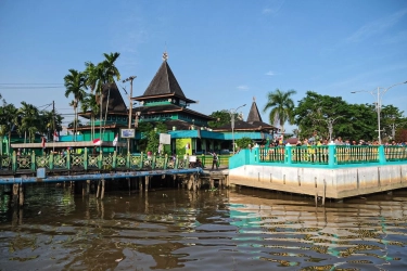 5 Desa Wisata Religi dengan Tradisi Ziarah Syawal untuk Libur Lebaran