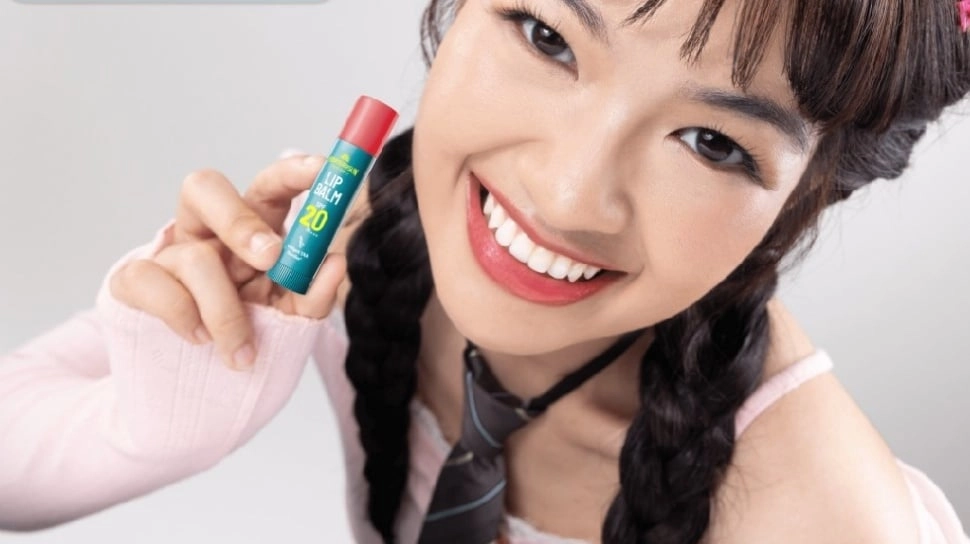 Bibir Kerap Terlupakan, Padahal Rentan Rusak: Pentingnya Lip Balm SPF untuk Senyum yang Sehat