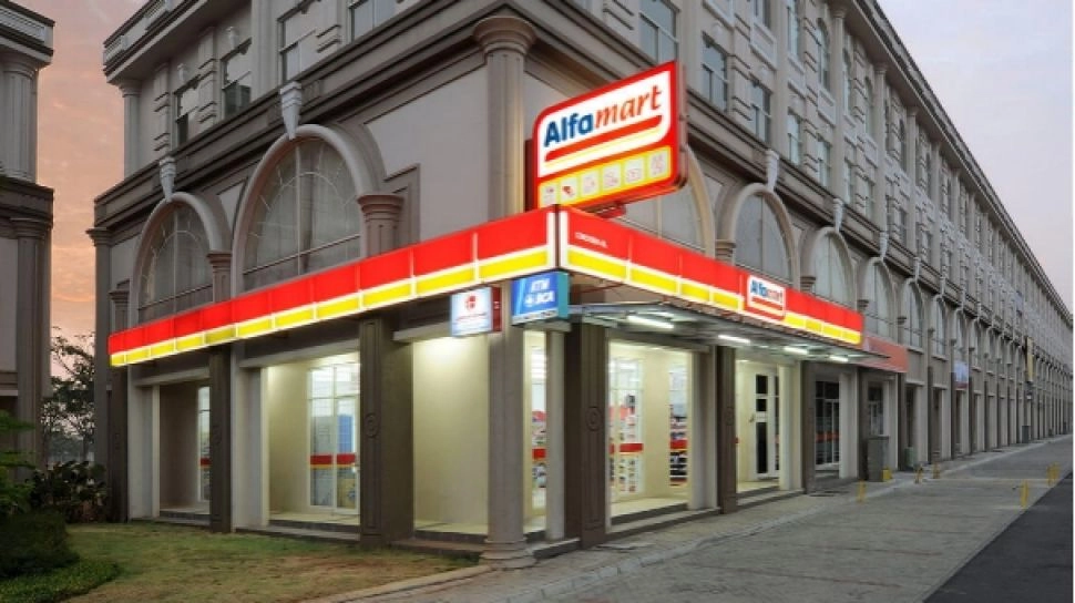 Menkop Mau Evaluasi Jarak Alfamart-Indomaret dengan Pasar Tradisional