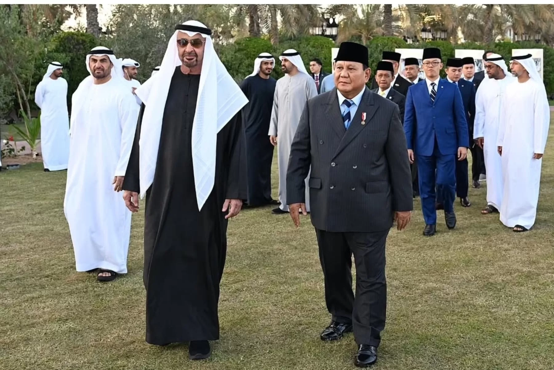 Prabowo Bertemu MBZ di Abu Dhabi, Seskab Teddy: PEA Bakal Tambah Investasi di Indonesia