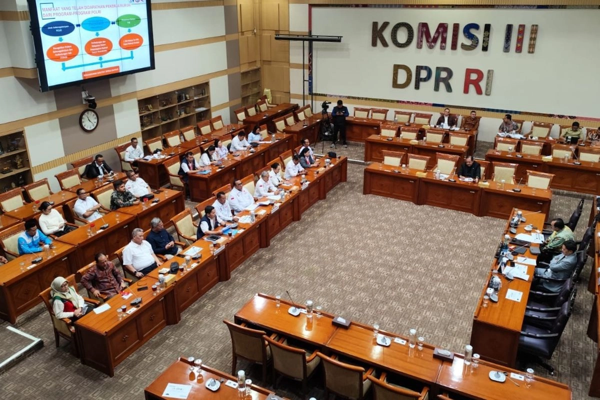Bolehkah DPR Mendalami Kasus Hukum yang Berjalan?
