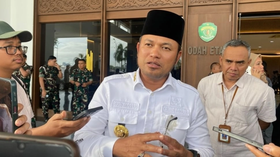 Anggaran Kaltim Disunat 75 Persen, Gubernur Malah Beli Mobil Dinas Rp 8,5 Miliar, DPR: Tidak Peka!