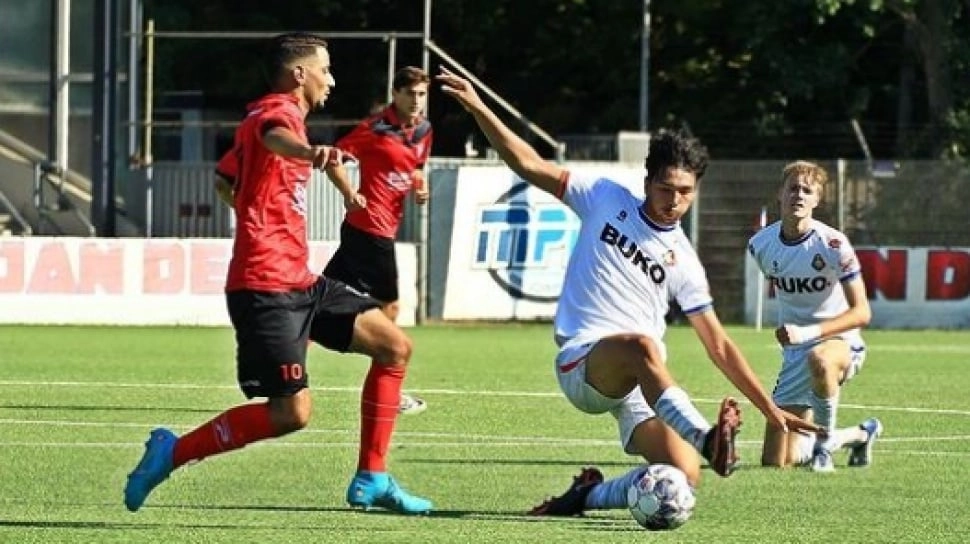 Bek Jangkung Keturunan Sunda 195 Cm Kasih Puja Puji ke Timnas Indonesia, OTW Naturalisasi?