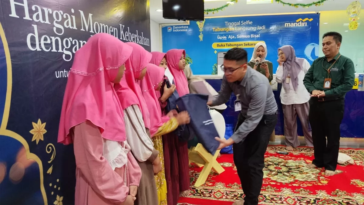 Wujud Kepedulian Masyarakat, Bank Mandiri Area Gresik Gelar Safari Ramadan