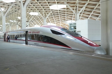 Diskon Kereta Cepat Whoosh hingga Rp 100.000 Selama Libur Lebaran 2026