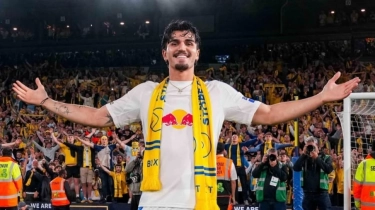 Pascal Struijk Pamer Tato Garuda Usai Asisten Timnas Indonesia Berkunjung ke Leeds, Kode Gabung?