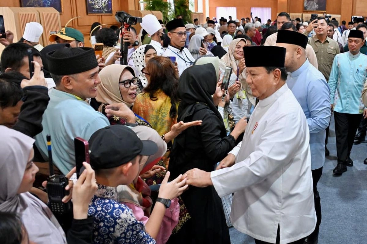 Kisah Warga Halalbihalal di Istana, Ada yang Merasa Jadi Ratu hingga Berharap THR