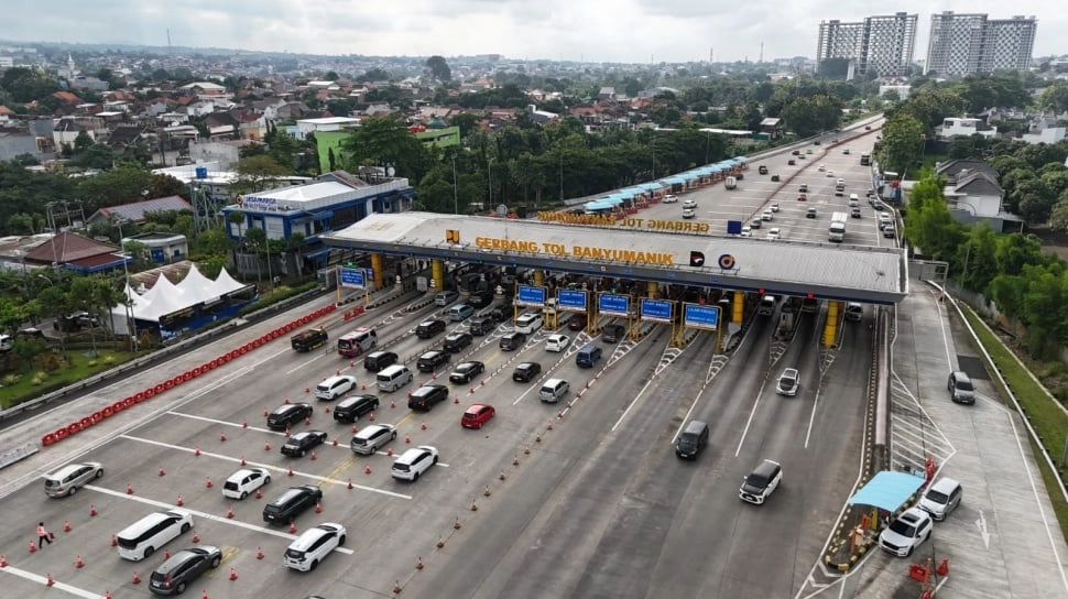 Kendaraan Arus Balik Mulai Ramai, Rest Area di Tol Semarang Terapkan Pola Buka-Tutup