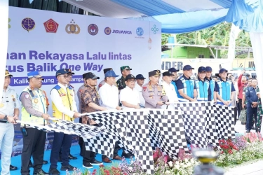 Resmikan One Way Nasional, Kapolri Ajak Masyarakat Manfaatkan WFA dan Balik Bertahap