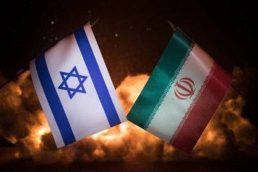 Israel Klaim Serang Fasilitas Kapal Selam Iran, Teheran Balas Luncurkan Rudal
