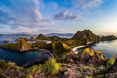 Indonesia Kalahkan Jepang, Masuk Daftar Negara Terindah di Dunia 2025