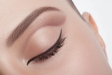 Kesalahan Pakai Eyeliner yang Perlu Dihindari Menurut Makeup Artist