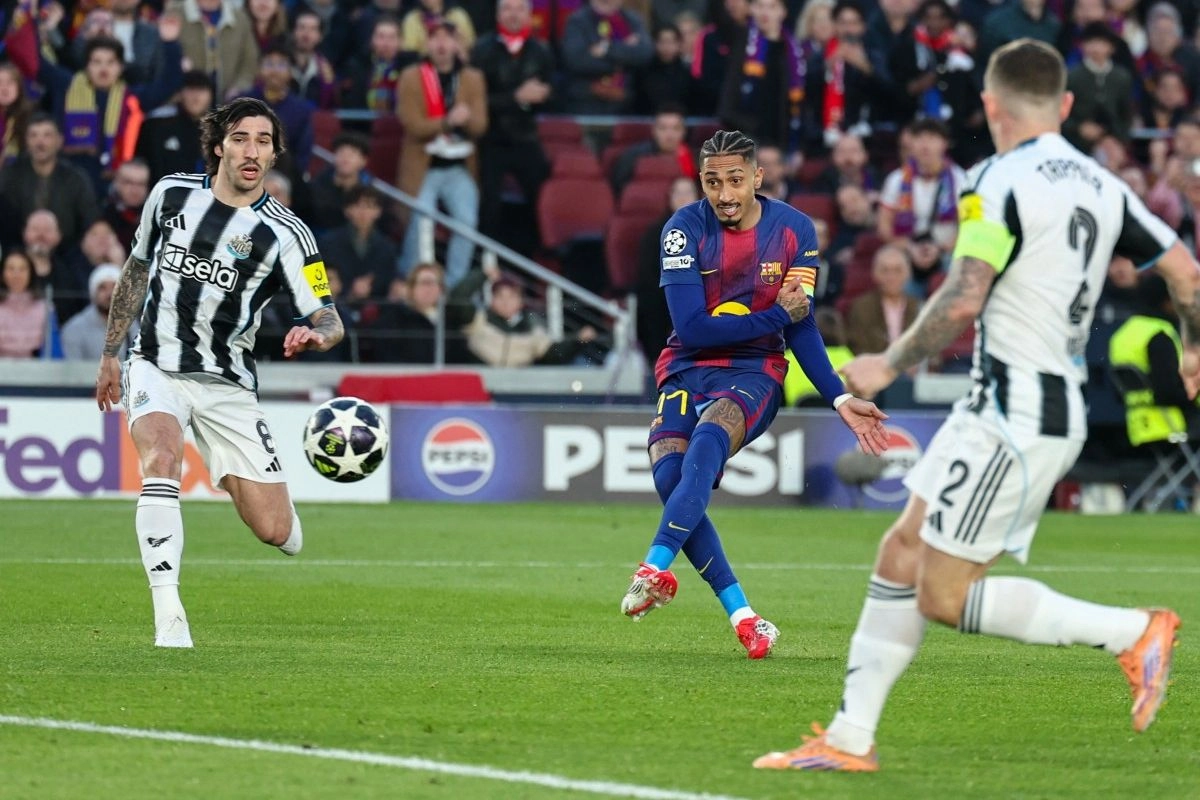 Cedera Hamstring, Raphinha Absen Bela Barcelona dalam Lima Pekan