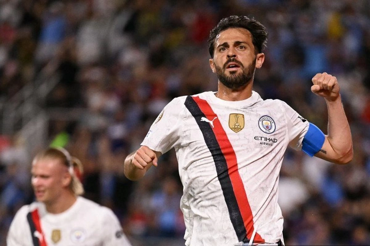Jorge Mendes Disebut Tawarkan Bernardo Silva ke Barcelona