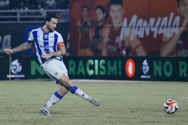 Dicoret dari Timnas Indonesia, Marc Klok Fokus Perkuat Persib