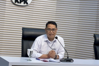 KPK Belum Tahan 2 Anggota DPR Tersangka Korupsi CSR BI-OJK karena Banyak OTT