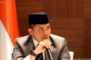 Seskab Teddy Ajak Masyarakat-Pengusaha Ikut dan Dukung Budaya Penghematan BBM