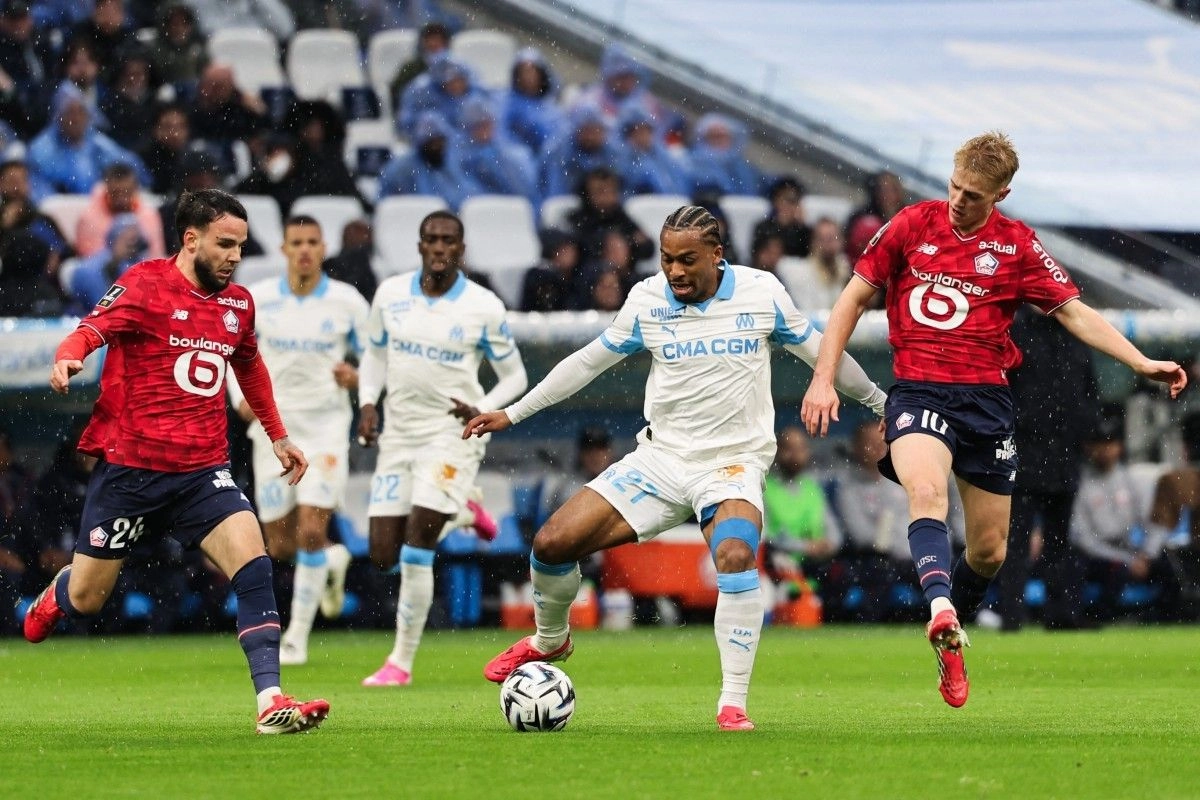Target Calvin Verdonk Main di Liga Champions Musim Depan Bareng Lille