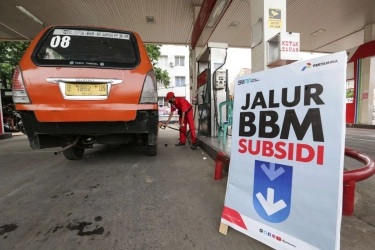 Aturan Baru BBM Subsidi: Mobil Pribadi Maksimal Beli 50 Liter, Angkutan Umum Boleh Lebih