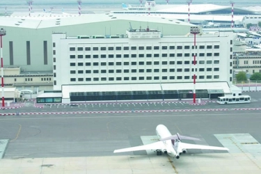 Kebakaran Besar Landa Bandara Kuwait Usai Serangan Drone