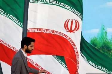 Potret Warga Iran Saat Perang, Kafe Jadi Pelarian, Risaukan Masa Depan