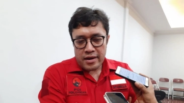 Disaksikan Pemiliknya, KPK Geledah Rumah Ono Surono Terkait Skandal Proyek di Pemkab Bekasi